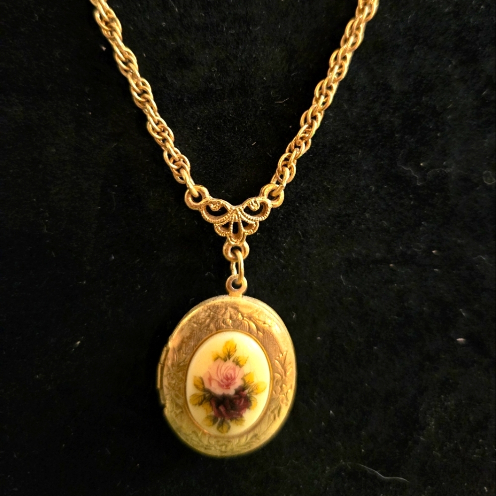Gold-Tone Floral Oval Locket Necklace - Women Jewelry